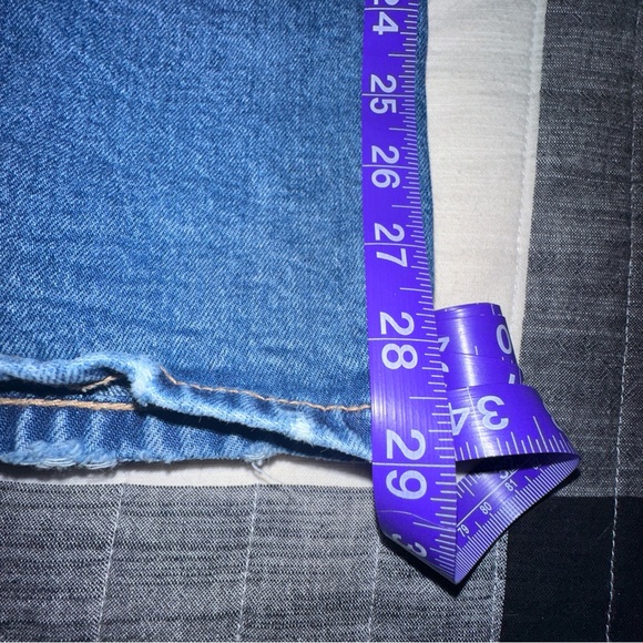 American Eagle Outfitters Women's Classic Blue Low Rise Wide Leg Jeans - Picture 7 of 9